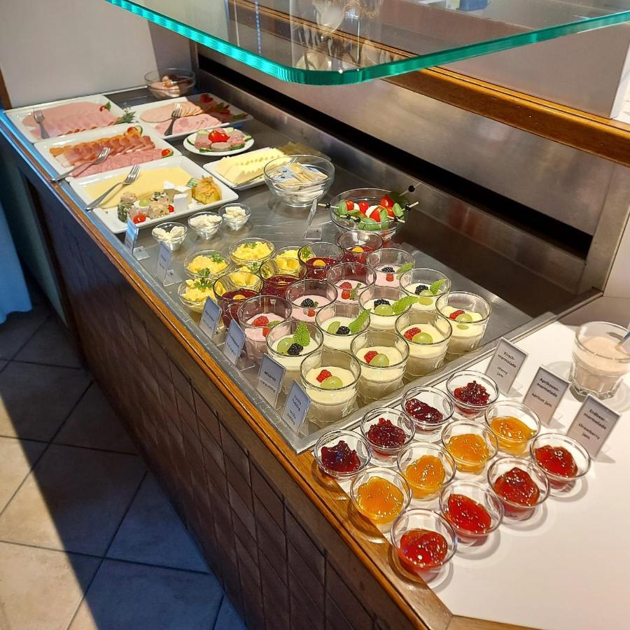 Leine Hotel Патенсен Екстериор снимка