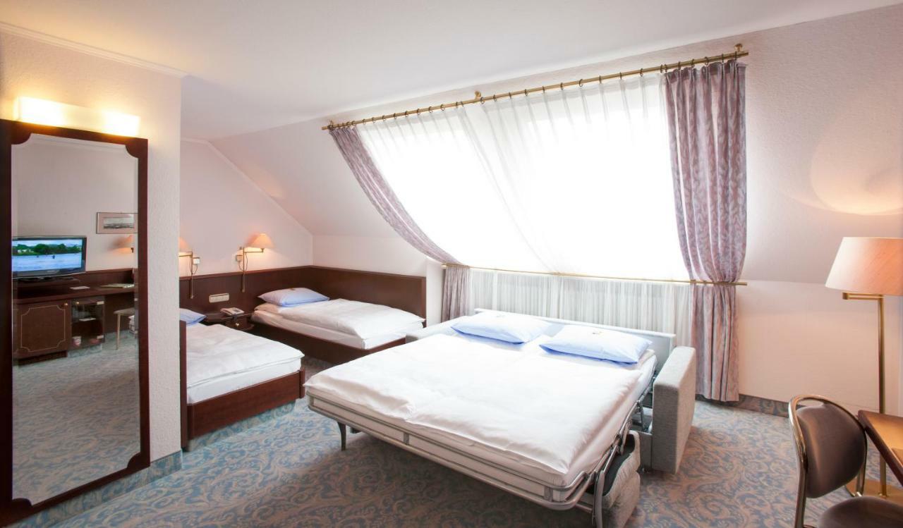 Leine Hotel Патенсен Екстериор снимка